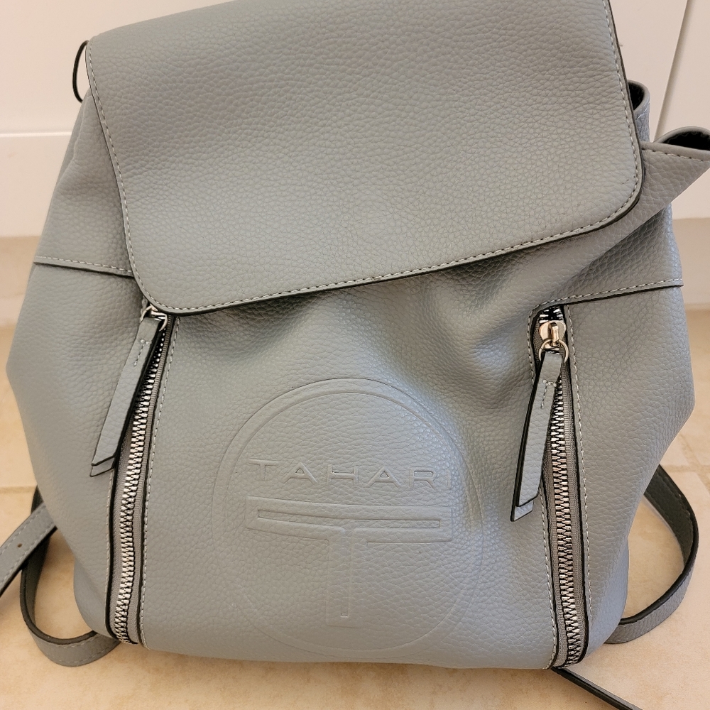 TAHARI purse/backpack